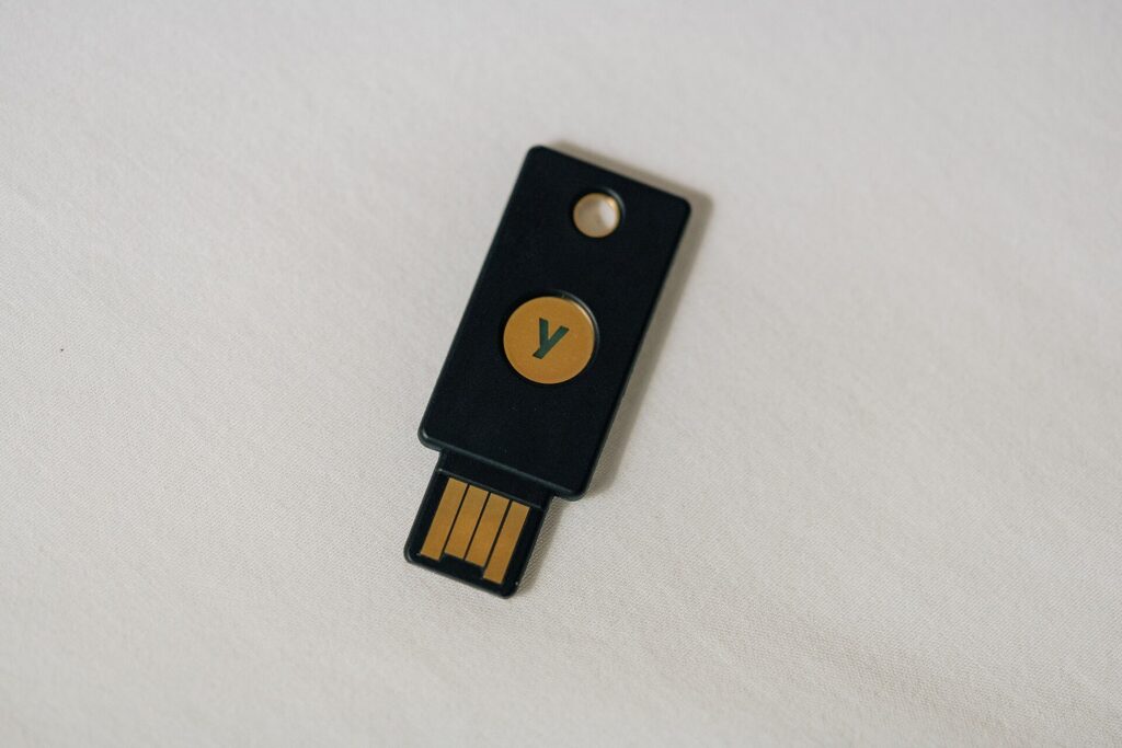What FIDO2 Passkeys Keep on the Device, and What Depends on the Account Provider What FIDO2 Passkeys Keep on the Device, and What Depends on the Account Provider
